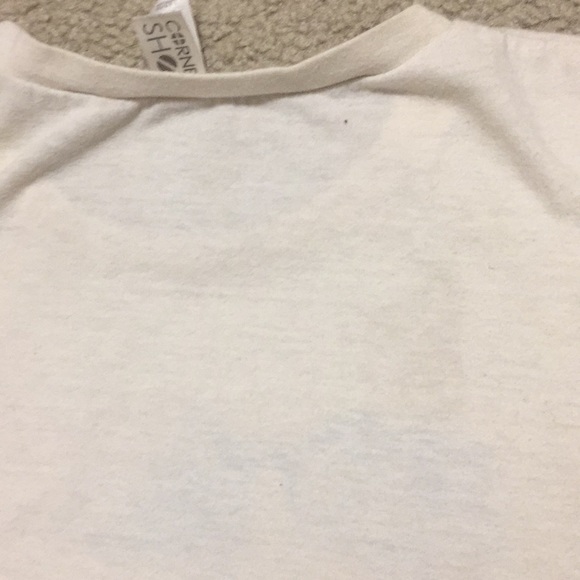 White tank top with cute sunglasses design - Picture 5 of 6